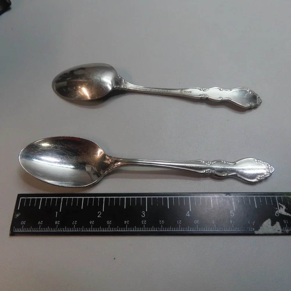 Oneida DOVER‎ 2 Teaspoons Heritage Cube Stainless Flatware Replacements USA